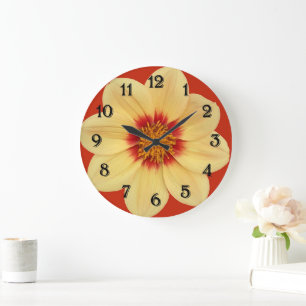 Grande Horloge Ronde Dahlia jaune sur la Flore rouge