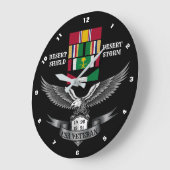 GRANDE HORLOGE RONDE DÉSERT SHIELD & DESERT STORM VETERAN (Angle)