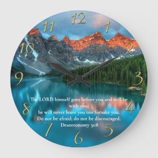 Grande Horloge Ronde Deutéronome 31:8 belle vue sur le lac de montagne
