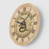 Grande Horloge Ronde Don't Tread on Me (Angle)