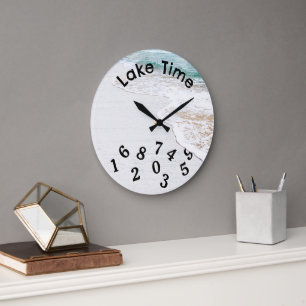 Grande Horloge Ronde Eau Du Lac Sur Le Bois Blanchi