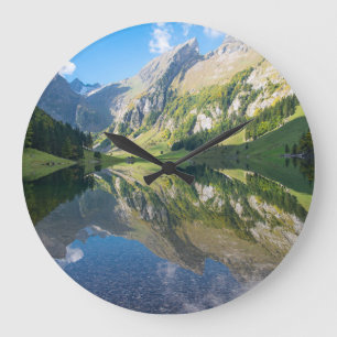 Grande Horloge Ronde Eau   Seealpsee Lac Alpes suisses Suisse