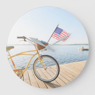 Grande Horloge Ronde Eau Vélo au bord du lac