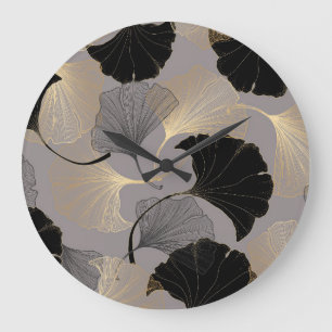 Grande Horloge Ronde Elégant Ginkgo en or, arrière - plan vintage.