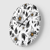 Grande Horloge Ronde Élégant motif floral noir et blanc (Angle)