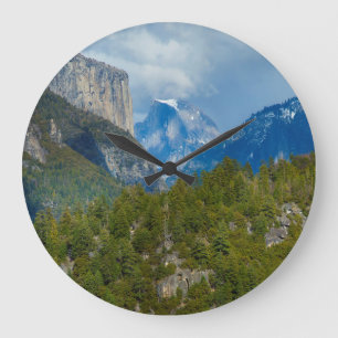 Grande Horloge Ronde États-Unis, Californie. Vue de Half Dome à Yosemit