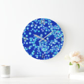 Grande Horloge Ronde Étoiles, tons bleu pâle contre bleu foncé (Maison)