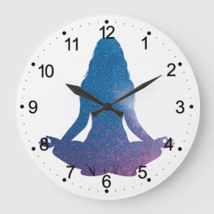 Grande Horloge Ronde Femme pratiquant le yoga - Choisir la couleur arri
