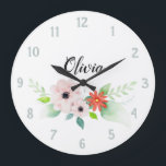 Grande Horloge Ronde Filles mignonnes fleurs d'aquarelle florale Fleurs<br><div class="desc">Ce design élégant et moderne d'horloge à fleurs à l'aquarelle présente de jolies fleurs,  et vous permet d'écrire votre nom de fille dans une police manuscrite. Un complément parfait à la chambre de votre petit ou à la crèche de bébé.</div>