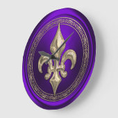 Grande Horloge Ronde Fleur de Lis violet et or (Angle)