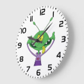 Grande Horloge Ronde Funny Green Alien Making Silly Face (Angle)