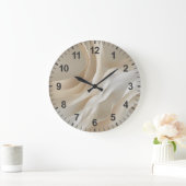 Grande Horloge Ronde "Gentle Currents" | Beige Abstract Art (Maison)