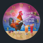 Grande Horloge Ronde Gloussement tropical drôle du poulet | de coq de<br><div class="desc">Le poulet sur cette horloge humoristique est fait avec travailler à la ferme. Il a décidé de dire, "gloussent il. Il est temps de boire, " et tête à la plage. Cette horloge tropicale idiote est parfaite pour n'importe qui qui aime la mer et les poulets et les margaritas et...</div>