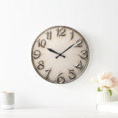 Grande Horloge Ronde Gravitational Drift — Surreal Distorted Numeral (Maison)