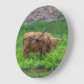 Grande Horloge Ronde Highland cow wall clock (Angle)