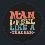 Grande Horloge Ronde Homme Je Me Sens Comme Un Enseignant De Retour À L<br><div class="desc">enseignant,  enseignant de maternelle,  enseignant de maternelle,  retour à l'école,  enseignant de 1ère année,  nouveaux cadeaux d'enseignant,  vie d'enseignant,  équipe d'enseignant</div>