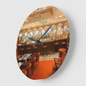 Grande Horloge Ronde Irish Pub Image for Round Wall Clock (Angle)