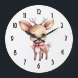 Grande Horloge Ronde Joli renne de Noël<br><div class="desc">Une horloge avec l'illustration d'un adorable cerf de bébé. Grands yeux grands oreilles avec une grande tête et des petits bois bruns. Portant un gros arc rouge.</div>