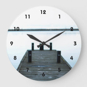 Grande Horloge Ronde lac et terrasse . Kingston, Ontario, Canada