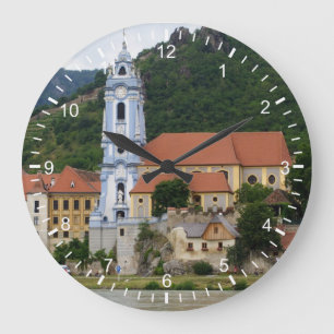 Grande Horloge Ronde L'église bleue à Dürnstein