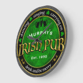 Grande Horloge Ronde Logo de Personalized, Round Irish Pub (Angle)