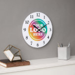 Grande Horloge Ronde Logo d'entreprise personnalisé, promotion d'entrep<br><div class="desc">Déverrouillez une façon innovante de promouvoir votre entreprise avec cette horloge murale d'entreprise personnalisable. Cette grande horloge, avec un design unique pour héberger votre logo, est à la fois un cadeau pratique et un affichage de style saisissant. Il est parfait pour les cadeaux d'entreprise, les cadeaux promotionnels et les occasions...</div>