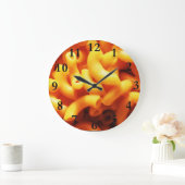 Grande Horloge Ronde Macaroni et Cheese Round Wall Clock (Maison)