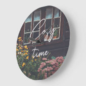 Grande Horloge Ronde Maison de campagne avec jardin rustique (Angle)