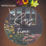 Grande Horloge Ronde Maison de campagne avec jardin rustique<br><div class="desc">Cosy chalet en bois avec jardin d'été coloré. Grand ajout à la décoration de maison de style champêtre, un beau cadeau pour les amateurs de style rustique. Vous pouvez supprimer le texte "Temps agréable" ou le remplacer par votre propre message (cliquez sur "Personnaliser ce modèle"). Pour d'autres modifications (style de...</div>