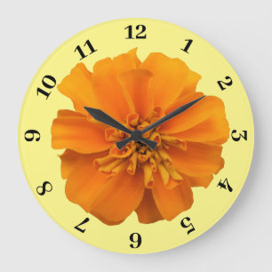 Grande Horloge Ronde Marigold orange sur le Arrière - plan jaune