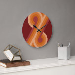 Grande Horloge Ronde Maroon foncé orange Cercles rétro rouge Motif d'ar<br><div class="desc">Beaux cercles géométriques contemporains rouge, foncé et de couleur orange clair et lignes motif sur un arrière - plan marron. Design hipster original, élégant et branché pour le design intérieur artistique sophistiqué, la diva de mode artistique, branché populaire, rétro vintage, style Art nouveau déco, ou amateur abstrait de motifs géométriques...</div>