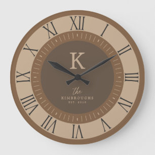 Grande Horloge Ronde Marron Élégant Moderne Mousse Monogramme Famille