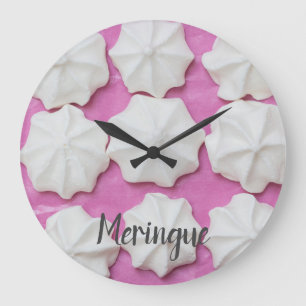 Grande Horloge Ronde Meringues sur papier rose cadeau