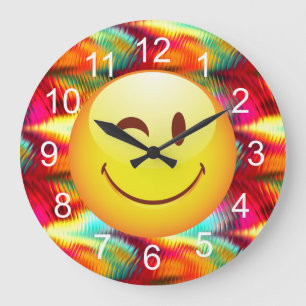 Grande Horloge Ronde Mignonne Winking Happy Face et couleurs vives