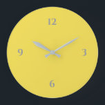 Grande Horloge Ronde Minimaliste jaune et gris<br><div class="desc">L'horloge artistique moderne présente un design minimaliste dans une palette de couleurs jaune et gris. Un design simple et simple avec des chiffres gris sur un arrière - plan jaune. Un ajout branché à votre cuisine, salon ou mur de bureau, un cadeau de bureau moderne réfléchi ou un cadeau maison...</div>
