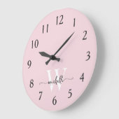 Grande Horloge Ronde Moderne Élégante Écriture de Nom Monogramme Rose P (Angle)