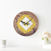Grande Horloge Ronde Monogram de Rustic Sunflowers & Wood Texture (Maison)
