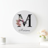 Grande Horloge Ronde Monogram Pink Boho Girly Floral Initial M (Maison)