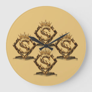 Grande Horloge Ronde Monogramme Diamant Couronne Lettre Dorée Luxueuse