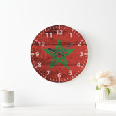 Grande Horloge Ronde Morocco Flag on Old Wood Grain (Maison)