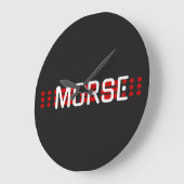 Grande Horloge Ronde MORSE SOS - Design de code de signal rouge (Angle)