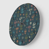 Grande Horloge Ronde Motif de champignons Whimsical (Angle)