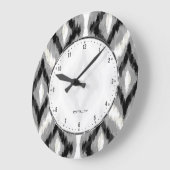 Grande Horloge Ronde Motif Géométrique Noir Blanc Et Gris Ikat (Angle)