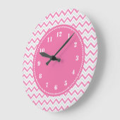 Grande Horloge Ronde Motif moderne Chevron rose fille (Angle)