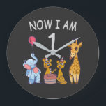 Grande Horloge Ronde Now I le 1er jour du Birthday<br><div class="desc">Joyeux anniversaire. Funny and lovely Kids Birthday design with a cute Elephant,  two ferrets and a girafe celebrating your birthday at the zoo.</div>