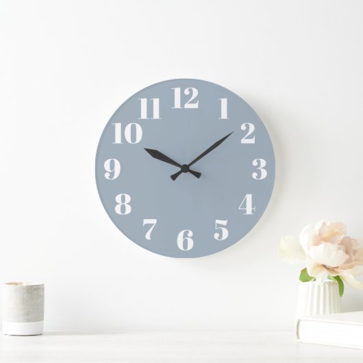 Grande Horloge Ronde Numéros Dusty Blue tendance (Maison)