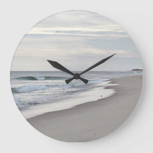 Grande Horloge Ronde Ocean waves and beach