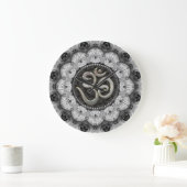 Grande Horloge Ronde OM Symbole Yoga noir blanc dentelle Mandala Horlog (Maison)