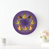 Grande Horloge Ronde Papillons sur violet riche (Maison)