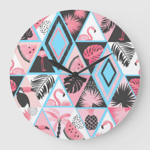 Grande Horloge Ronde Patchwork flamingo tropical, motif de palmier.
